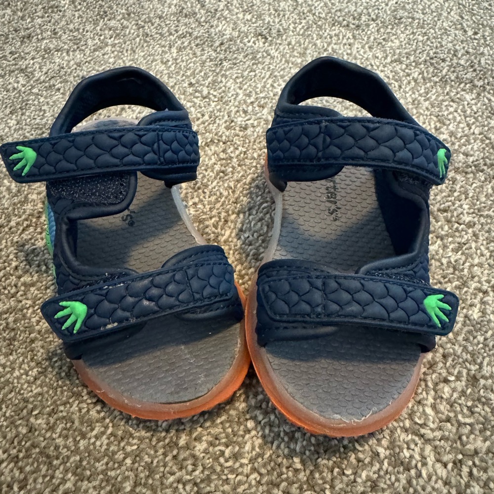 Carter's Kasai Toddler Boys Light Up Sandals Blue Dinosaur size 6 summer shoes